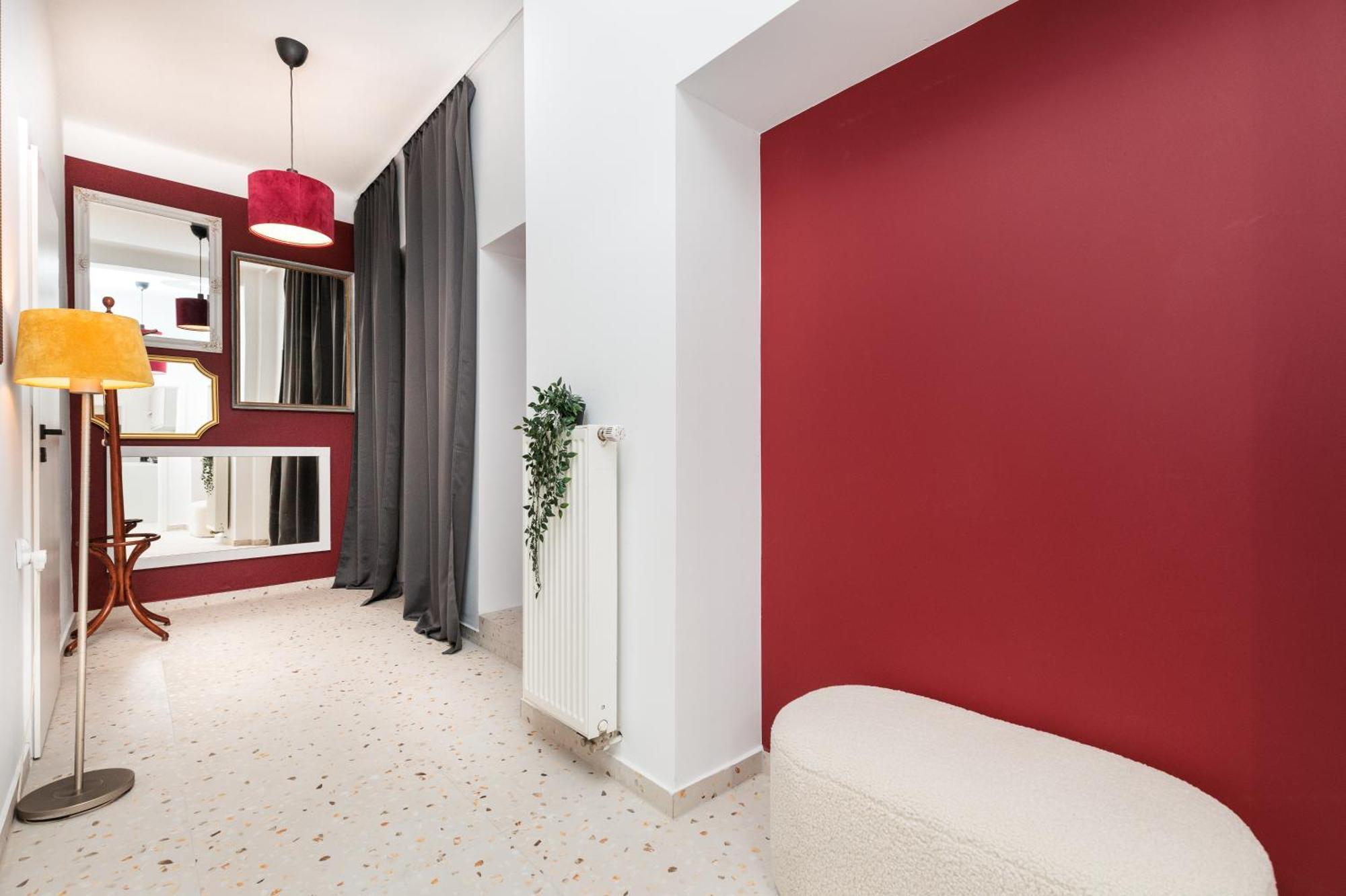 Retro Glamour With A Modern Edge - By Upstairs Appartamento