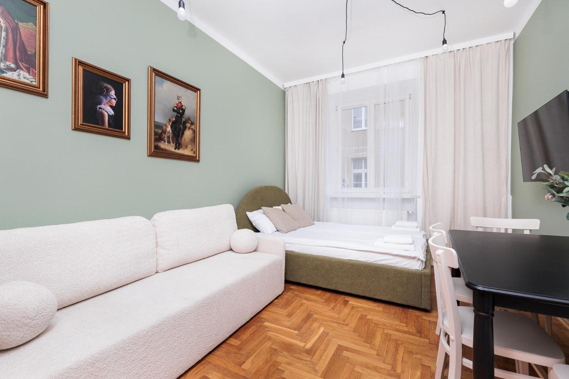 Retro Glamour With A Modern Edge - By Upstairs Appartamento *
