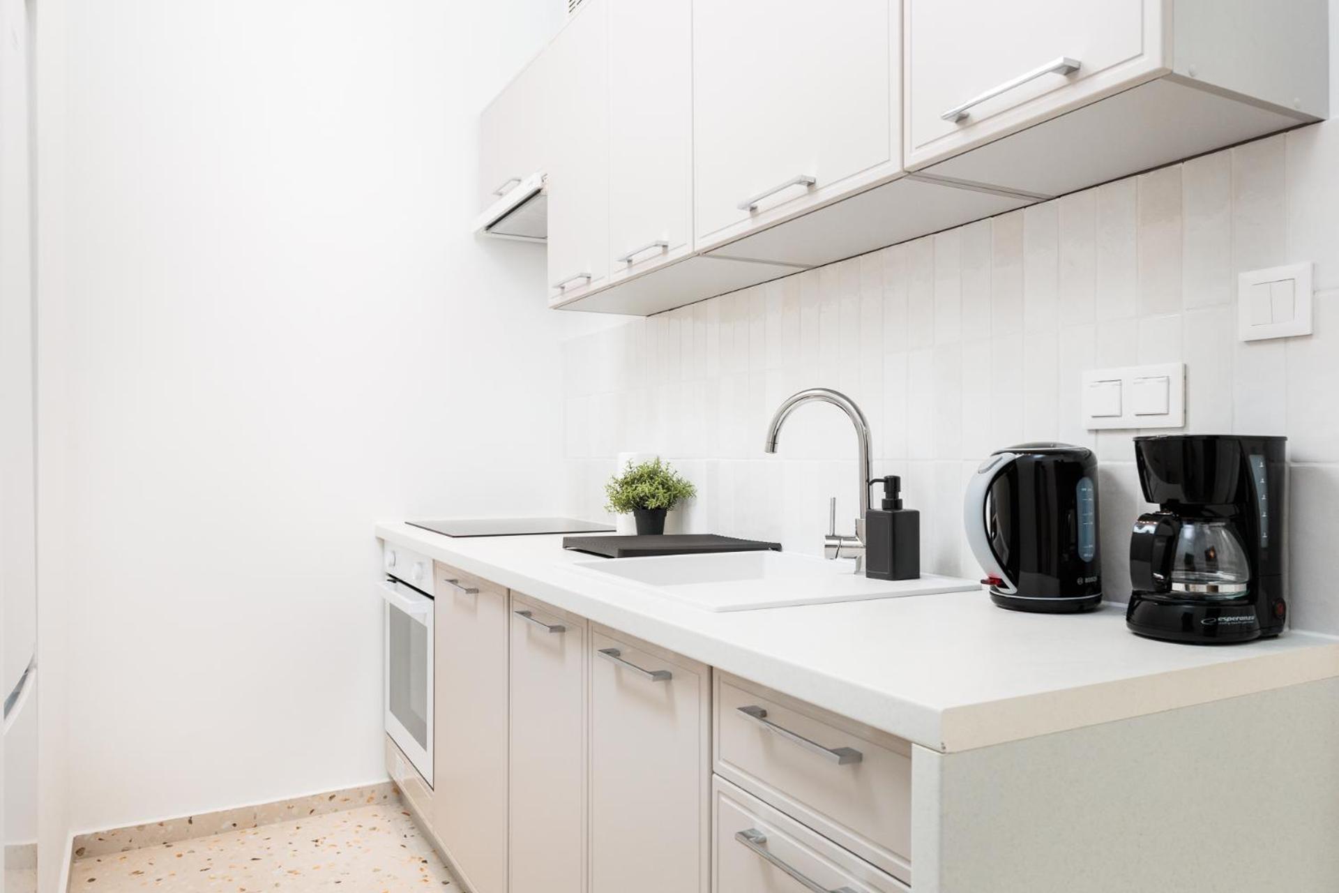 Retro Glamour With A Modern Edge - By Upstairs Appartamento