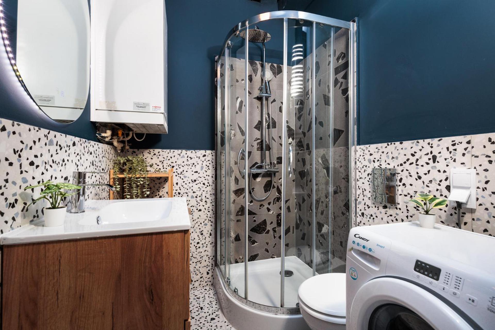 Retro Glamour With A Modern Edge - By Upstairs * Cracovia
